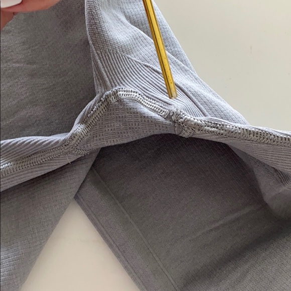 Lululemon In The Flow Crop size 6 gray - Picture 4 of 4